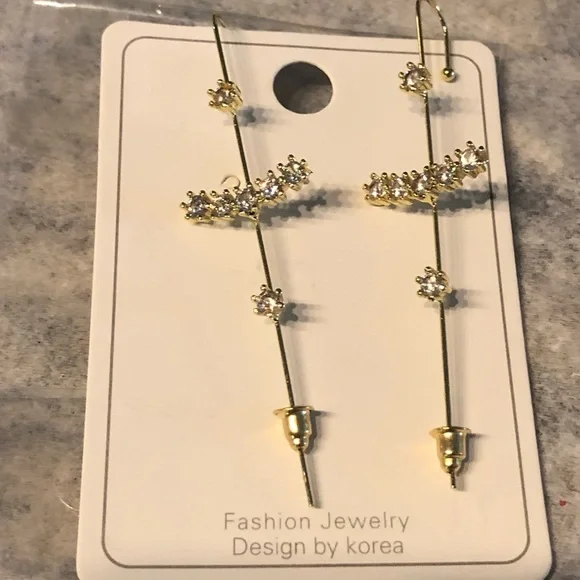 - Earrings - Picture 4 of 6